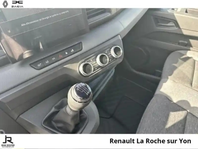 Renault Master fg f3300 l2h2 2.0 blue dci 150ch advance - 25 — photo 6
