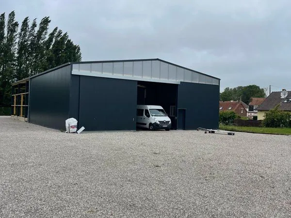 Bâtiment 240 m²
