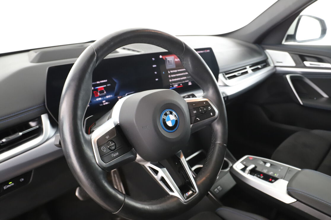 BMW iX1 xDrive30 M Sport BVA — photo 10