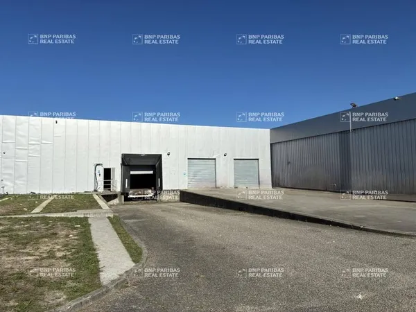 Local d'activité 2490 m²