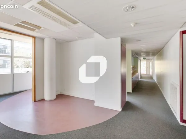 Bureau 977 m²