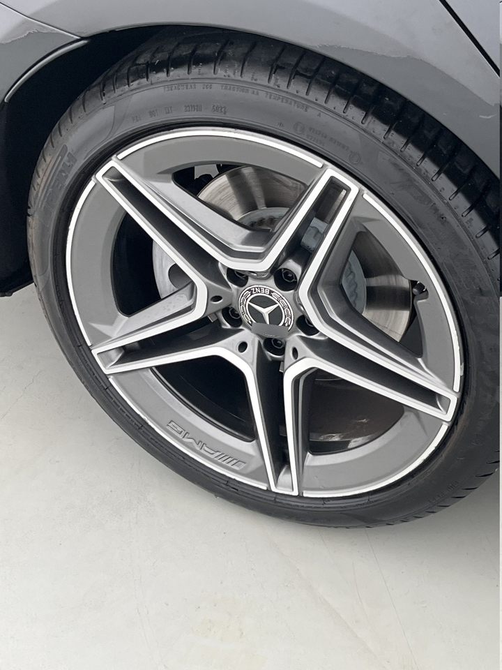 Mercedes CLS — photo 35