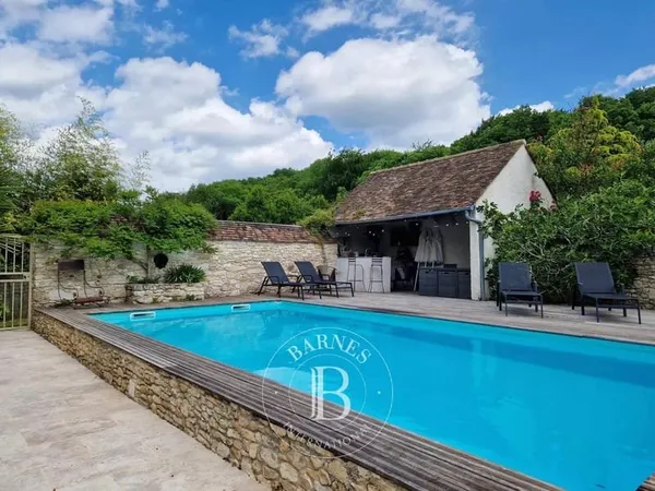 Vienne-En-Arthies (95) - Maison Familiale - Piscine et Pool House
