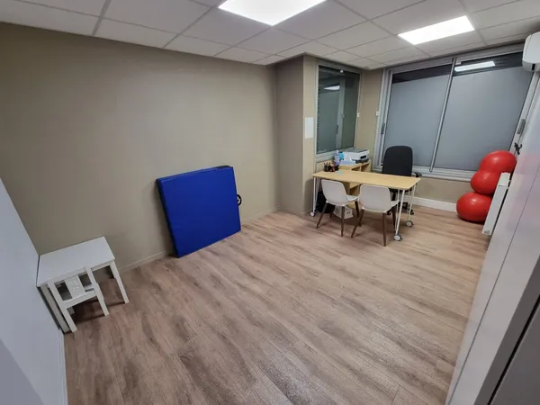 Loue local commercial - 14m²