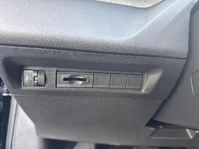 Peugeot 308 hybrid 136 e-dcs6 allure — photo 16