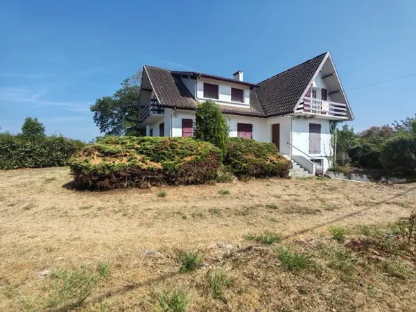 Maison 8 pièces 200 m²
