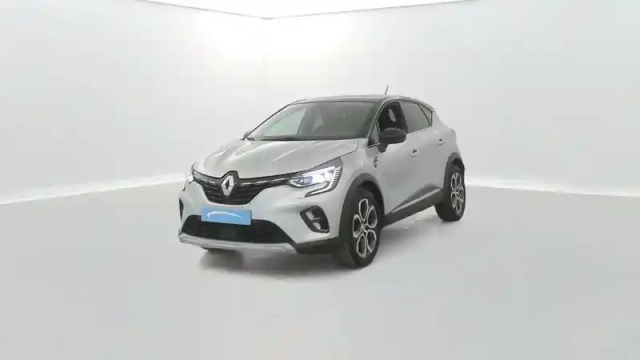 Renault Captur tce 140 edc 21 intens 5p — photo 1
