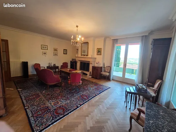 Belle maison - Côte pavée