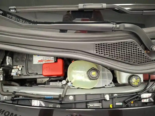 Renault Twingo iii sce 65 — photo 14