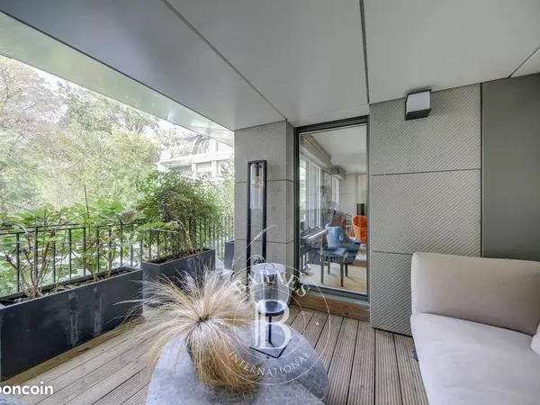 Appartement 5 pièces 141 m²
