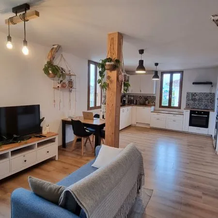 T2 meublé 70 m² - Centre Léon - Bail mobilité - 900 CC