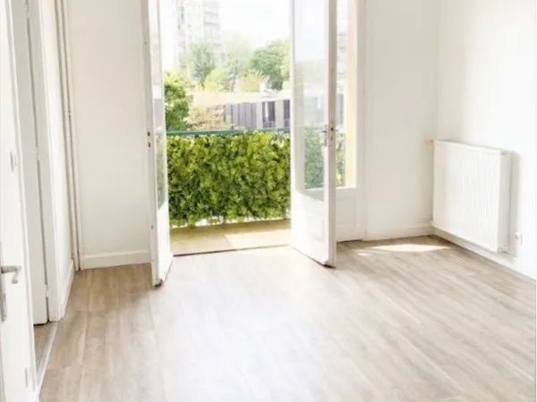 CLAMART, Beau T3 TRÈS LUMINEUX avec BALCON