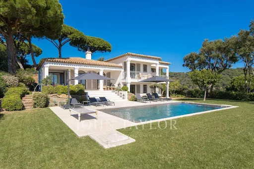 Propriété 6 pièces 210 m²