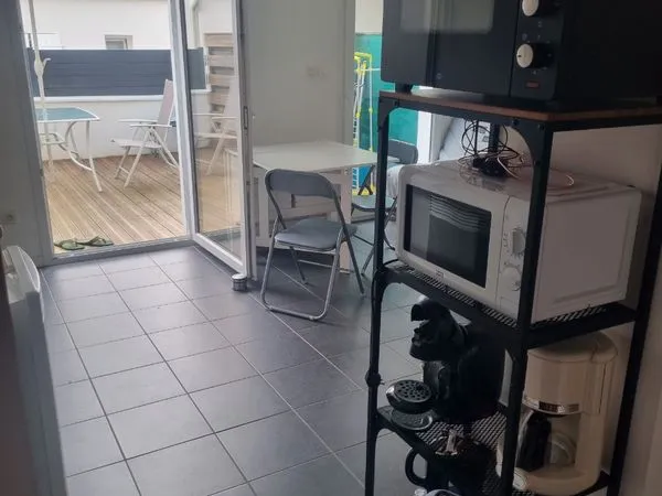 Studio a proximité de la rochelle et des université a louer en bail étudiant