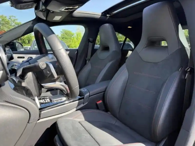 Mercedes Cla 250 e coupé amg line — photo 9