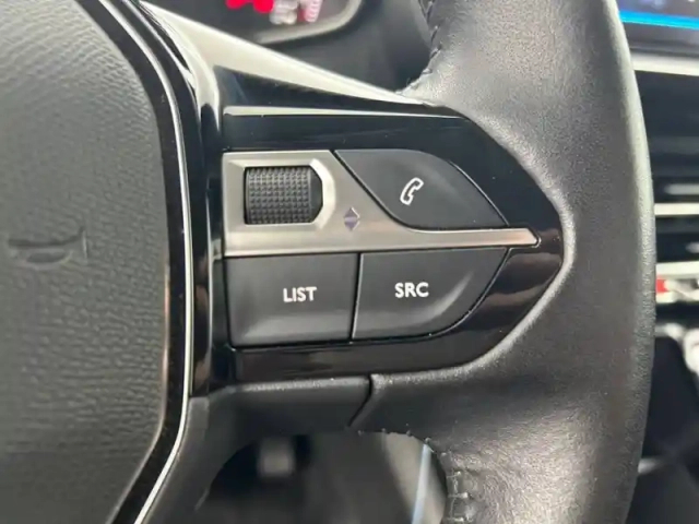 Peugeot 208 puretech 75 s&amp;s bvm5 — photo 18