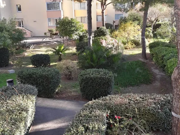 APPARTEMENT 3 PIECES 46 m2 AVEC LOGGIA ET PARKING 30240 LE G