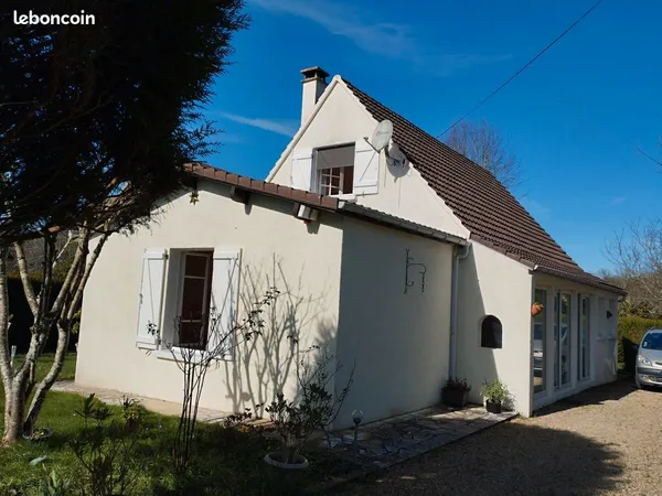 Maison de charme avec jardin arboré