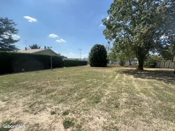 Terrain 575 m² Linars