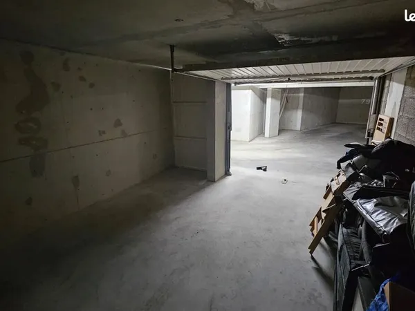 Garage fermé - Ovalie