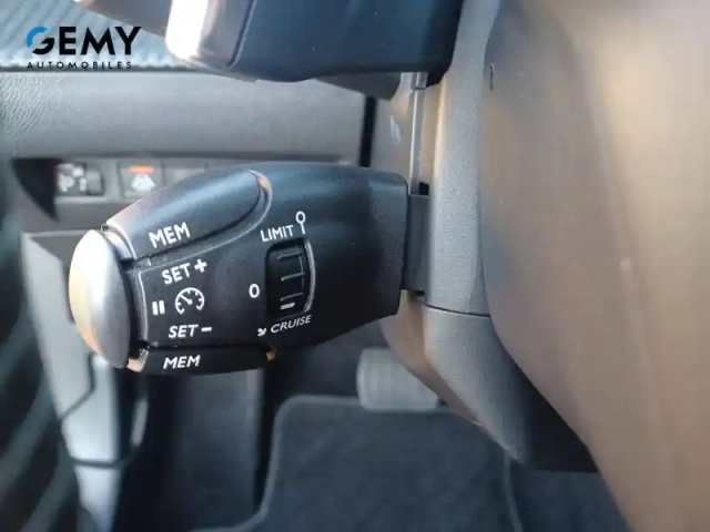 Peugeot 2008 puretech 130 s&amp;s eat8 — photo 17