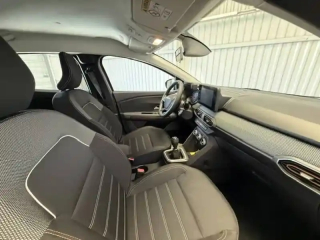 Dacia Sandero tce 110 — photo 4