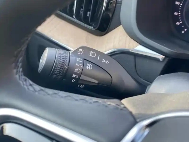 Volvo Xc60 t6 hybride rechargeable 350ch ultra style dark geartronic 8 awd — photo 14