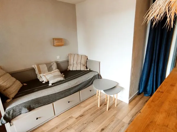 Appartement meublé de 23 m² avec terrasse de novembre à juin