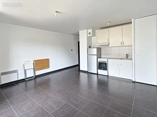 Studio lumineux 30 m² - Centre-ville Aulnay-sous-Bois - Proche RER B - 153 000