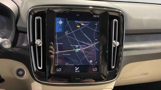 Volvo Xc40 t4 recharge 129+82 ch dct7 — photo 16
