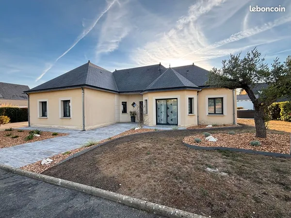 Pavillon 8 pièces 210 m²