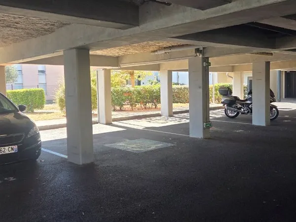 Parking couvert et sécurisé , Portet sur Garonne