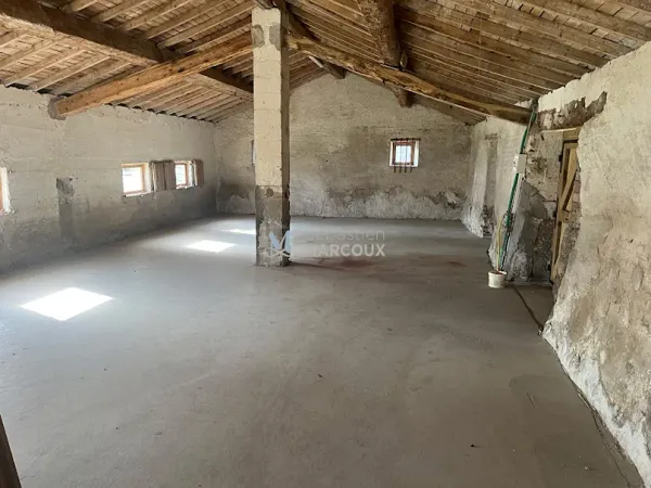 Local 127 m²