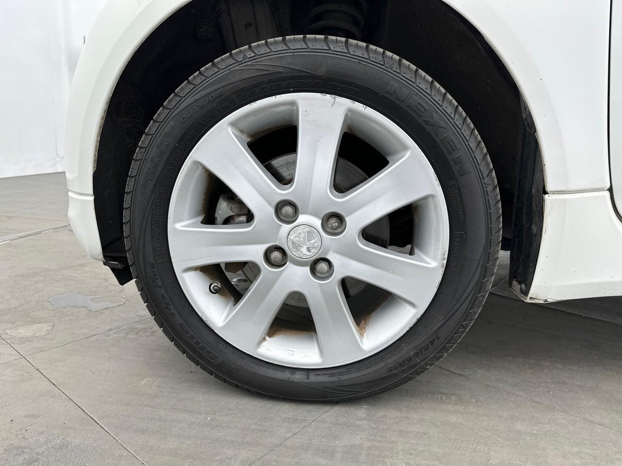 Peugeot Ion electrique active — photo 14