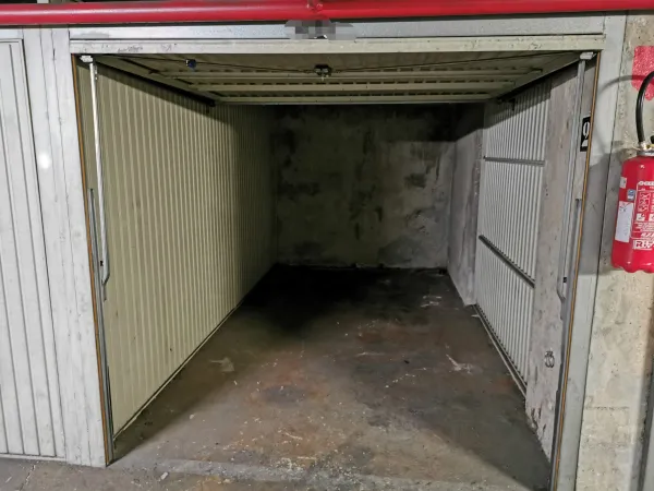 Box fermé parking Paris 15ème Dupleix Motte-piquet
