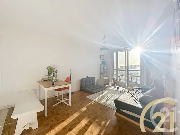 Appartement 4 pièces 77 m²