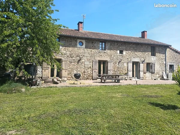 Longère en pierre 222 m²