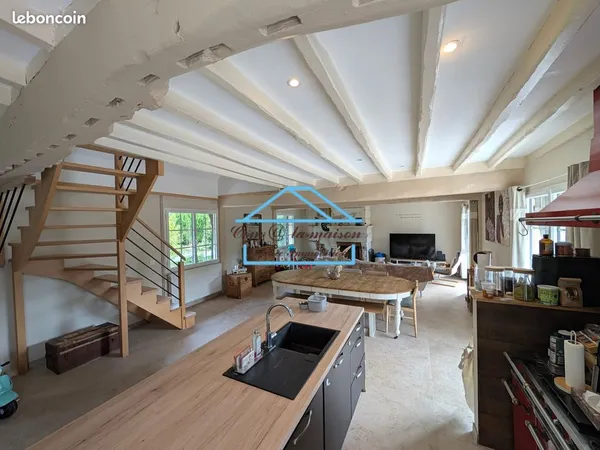 Propriété 5 pièces 147 m²