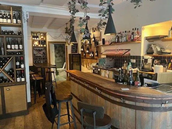 A céder bar à vins petite restauration Paris 75009