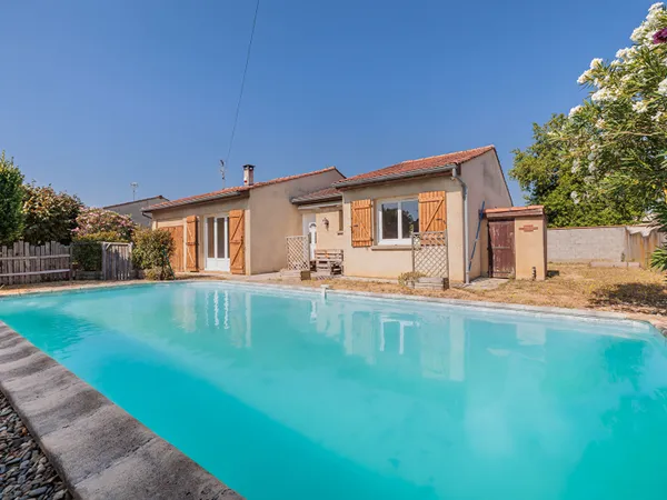 Maison Villeneuve-Tolosane 4 pièces 85 m2 avec piscine