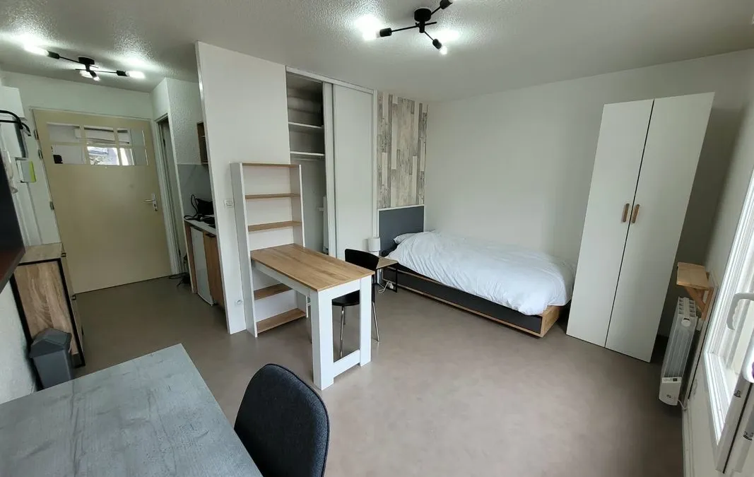 Photo 1