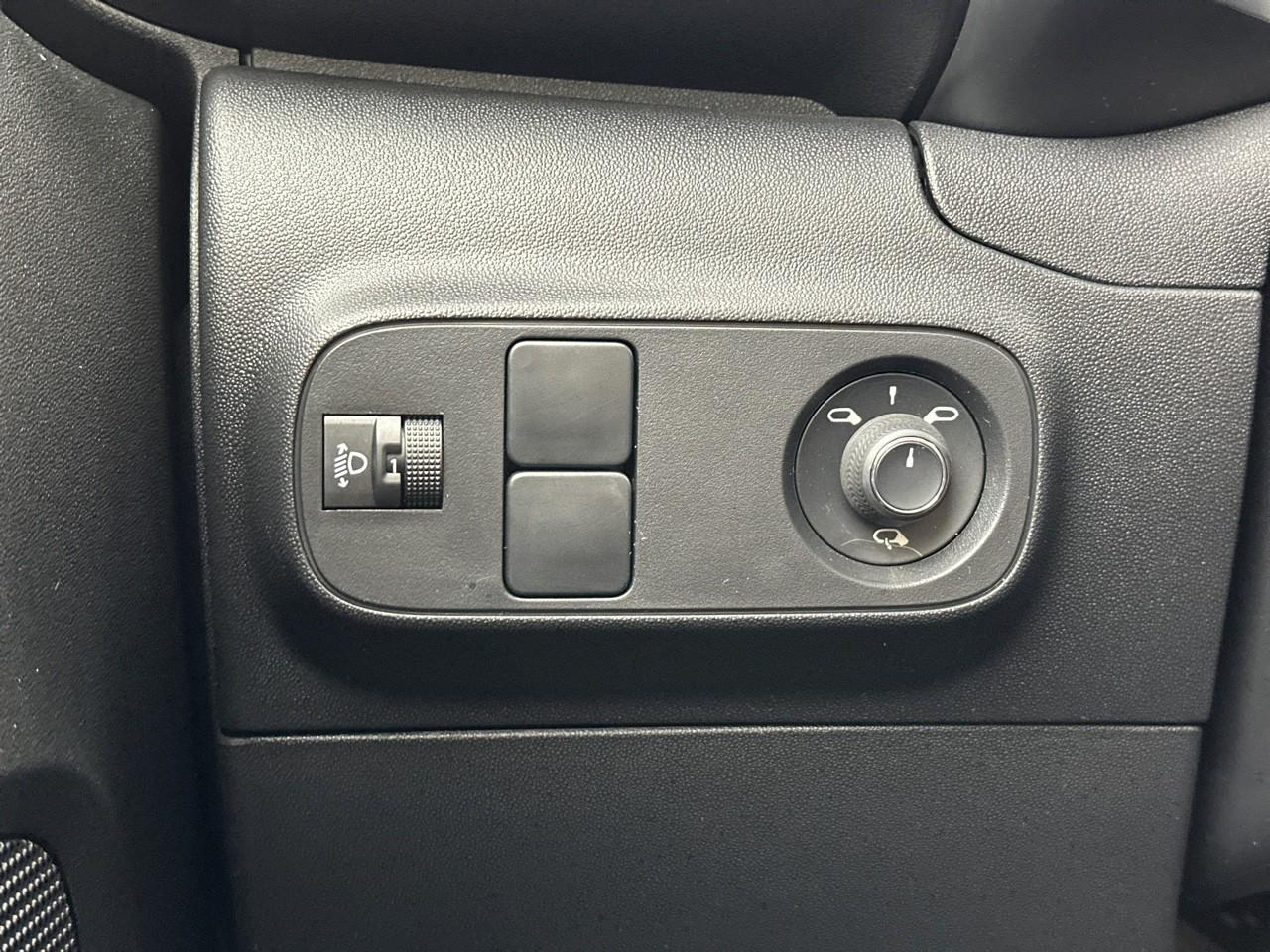 Citroën C3 puretech 110 s&s bvm6 saint james — photo 17