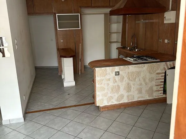 Appartement 46m 2 proche Super U
