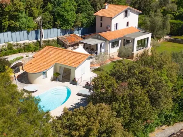 Maison 6 pièces 223 m²