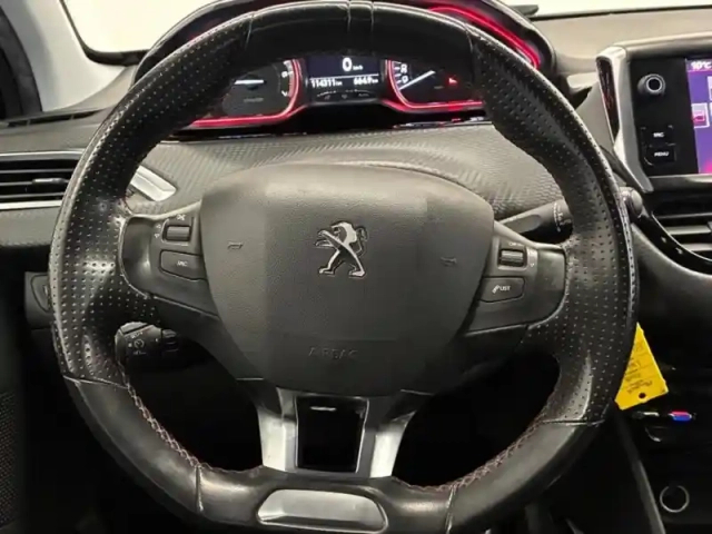Peugeot 2008 1.2 puretech 130ch gt line s&amp;s — photo 10
