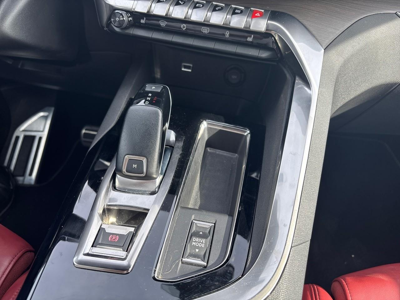 Peugeot 5008 1.2 puretech 130ch s&s gt — photo 17