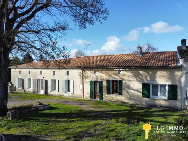 Ensemble immobilier de 2 maisons sur 7555 m2 de terrain- Idé
