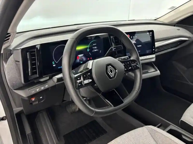 Renault Megane e-tech ev40 130ch standard charge — photo 19