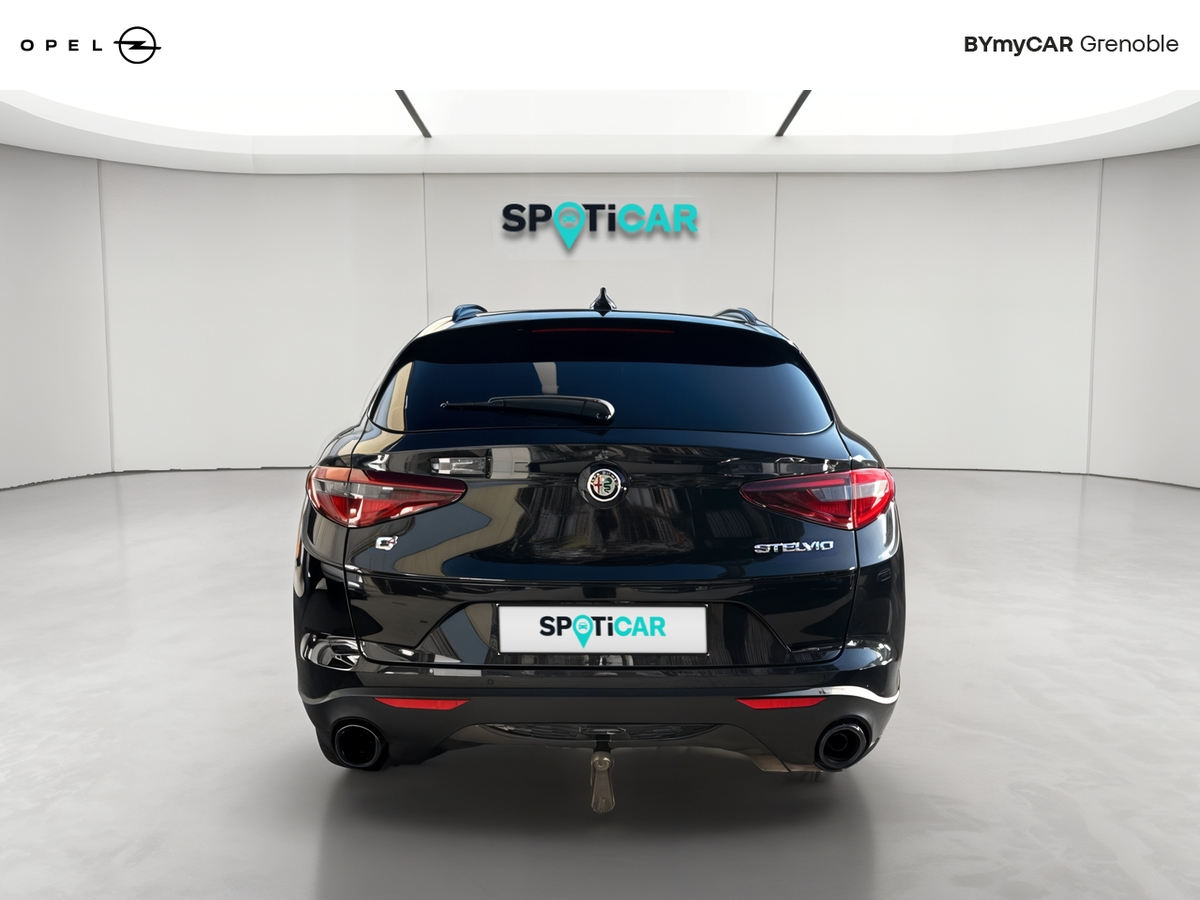 Alfa Romeo Stelvio 2.2 190 ch Q4 AT8 — photo 4