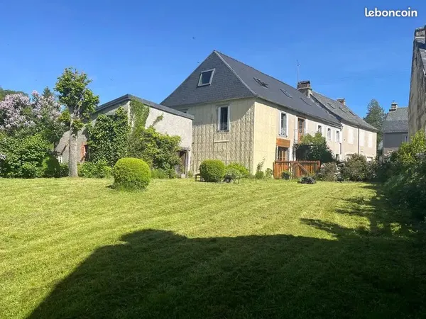 Maison rénovée - 290m² - Vallée de Cheylade